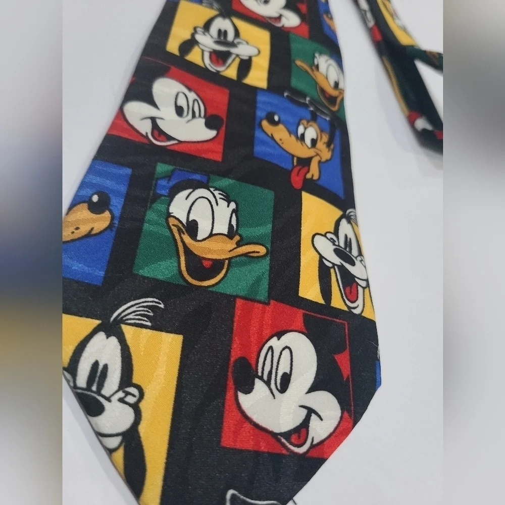 Balanone hot cakes Disney Character Patterned Tie